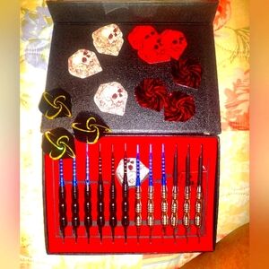 Luxury 12 Dart Gift Box Set